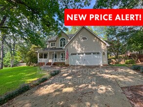 Building Photo - 7 Waxwing Ct