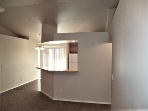 Foto del edificio - 10513 W Hazelwood Dr