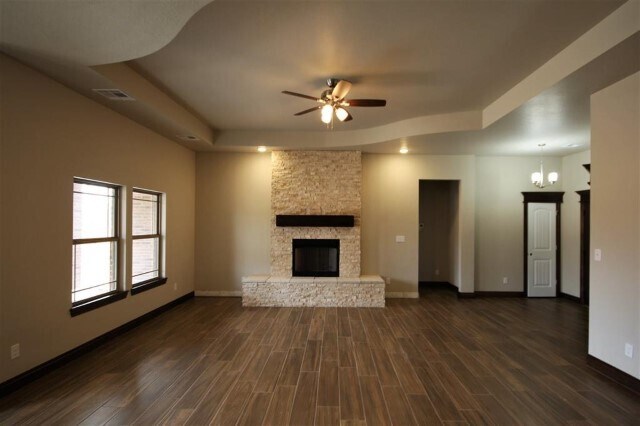 Building Photo - 8644 NE Wolf Rd