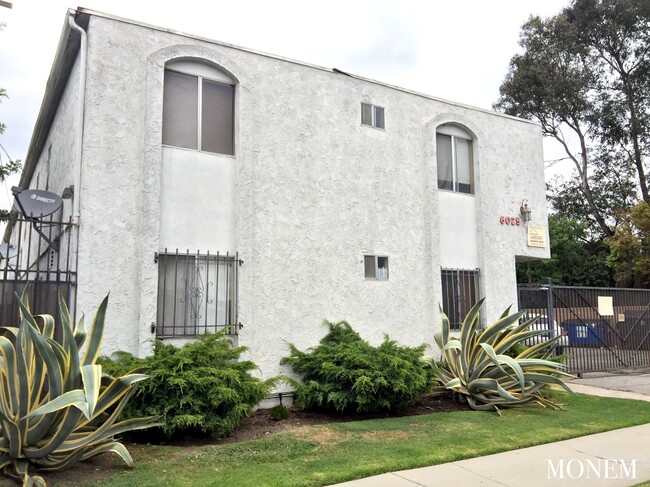 Building Photo - 6025 Ernest Ave