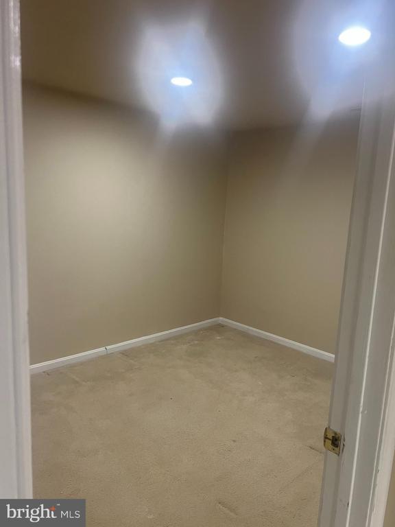 Foto del edificio - 14560 Granville Ln