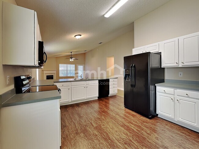 Building Photo - 7376 E Ironside Drive