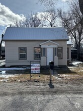 Building Photo - 817 1st St