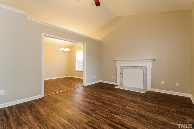 Building Photo - 708 Stinson Ave