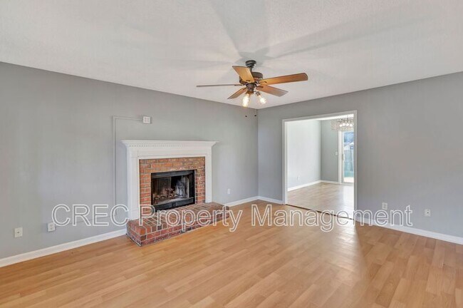 Foto del edificio - 3019 Woodington Pl