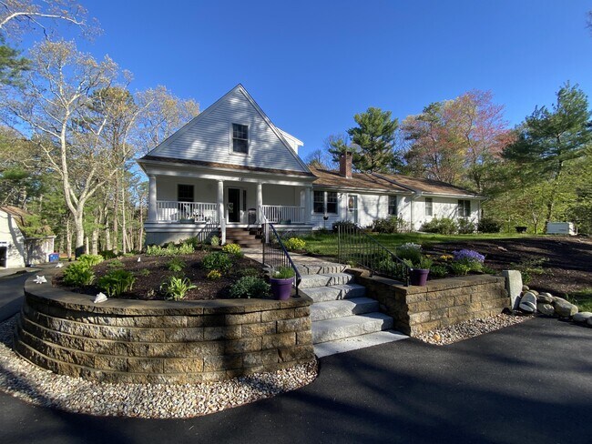 Building Photo - 65 Boot Pond Rd