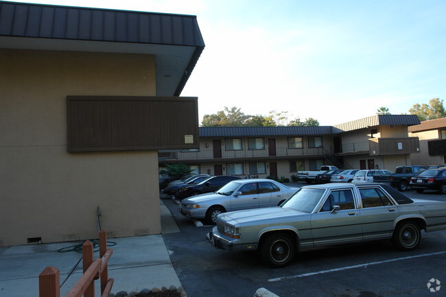 Building Photo - 1202 Bidwell Ave