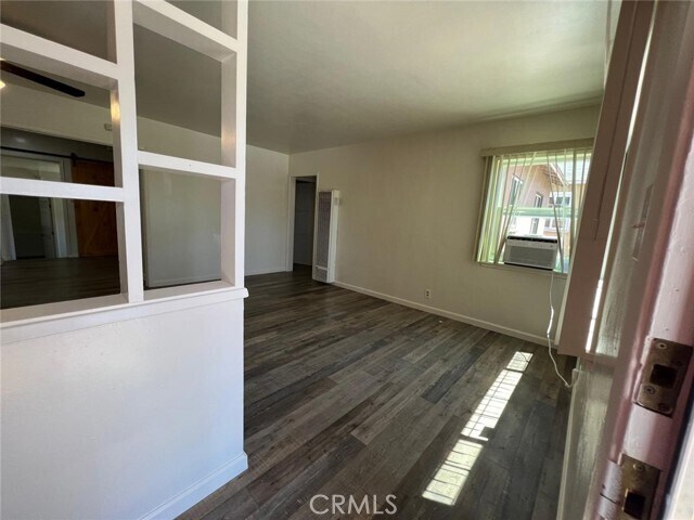 Foto del edificio - 829 Wyval Ave