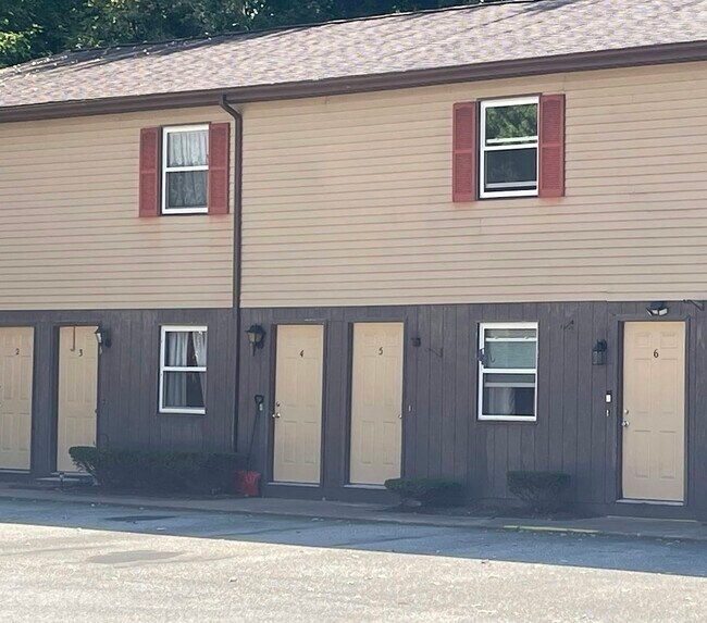 Foto del edificio - 4169 W Ridge Rd