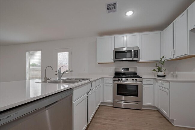 Building Photo - 24119 Maple Turn Ln