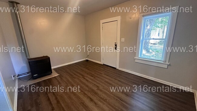 Foto del edificio - $550- 1 bed 1 bath - Duplex located in the...