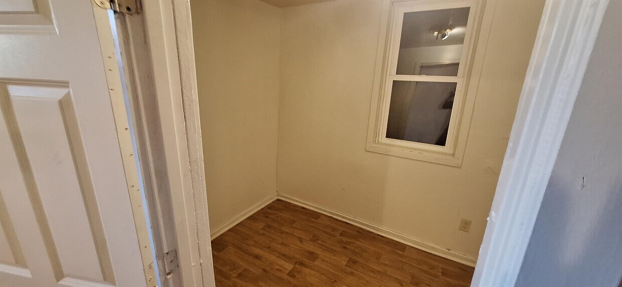 Building Photo - 1745 S 18th St