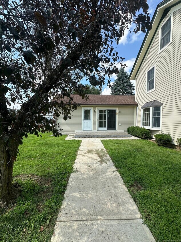 Foto principal - 135 Waterman Rd