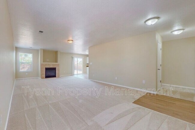 Building Photo - 10328 Flagstaff Dr NW