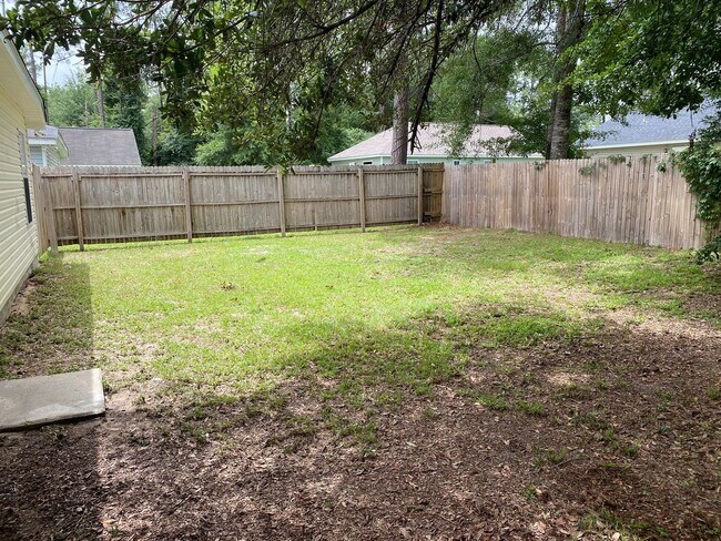 Photo - 3 Bedroom 2 Bath  House in Magnolia Gardens