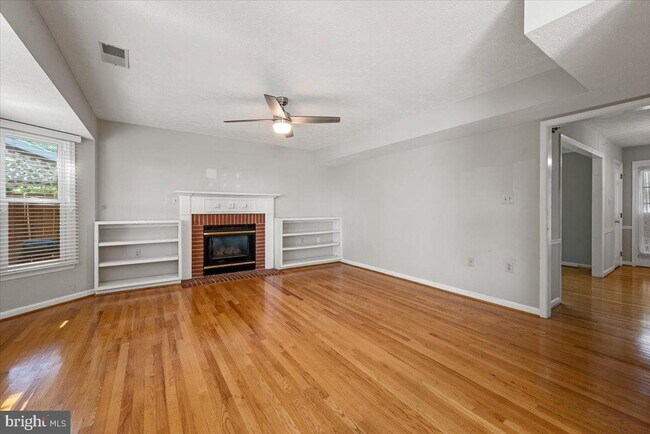 Building Photo - 2636 Stonegate Dr