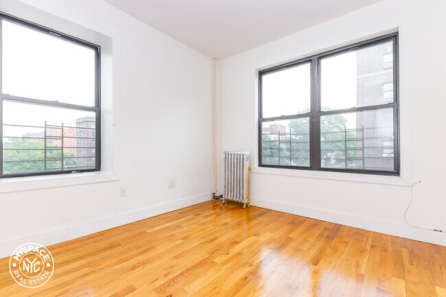 Building Photo - 1819 Beverley Rd