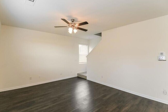 Foto del edificio - 520 Whitman Ln