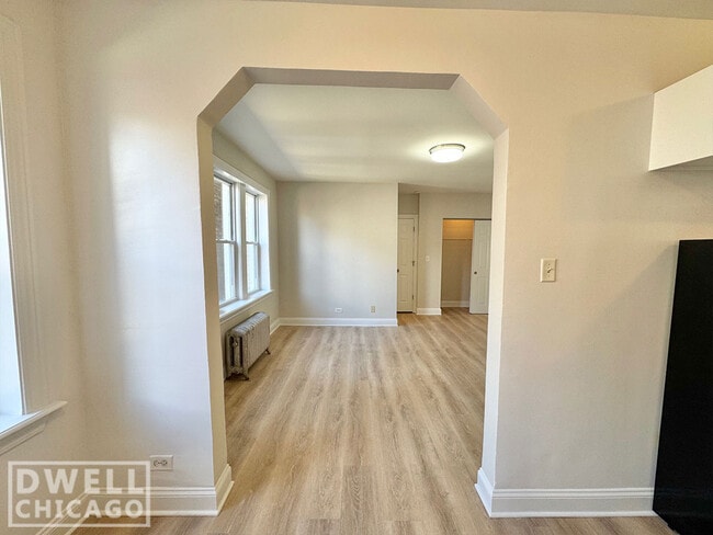 Building Photo - 2606 N Kimball Ave