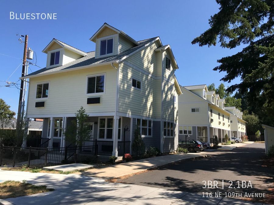 Primary Photo - Newer 3br/2.5ba Townhome