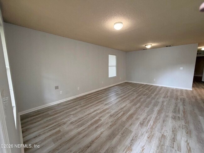 Foto del edificio - 8225 Eaton Ave