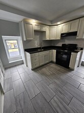 Building Photo - 335 President Ave