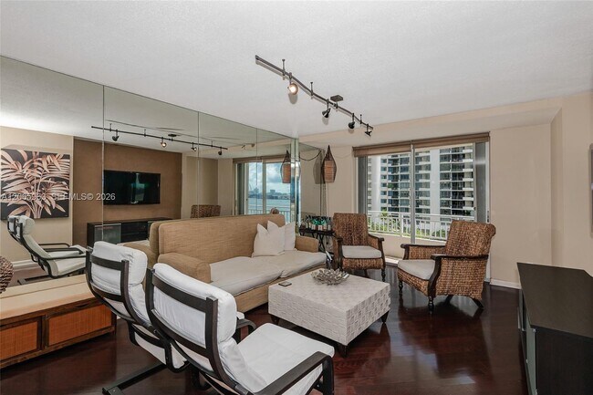 Foto del edificio - 770 Claughton Island Dr