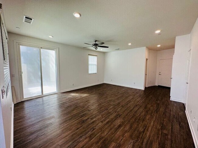 Foto del edificio - Modern Otay Ranch Home with Spacious Floor Plan & Community Amenities