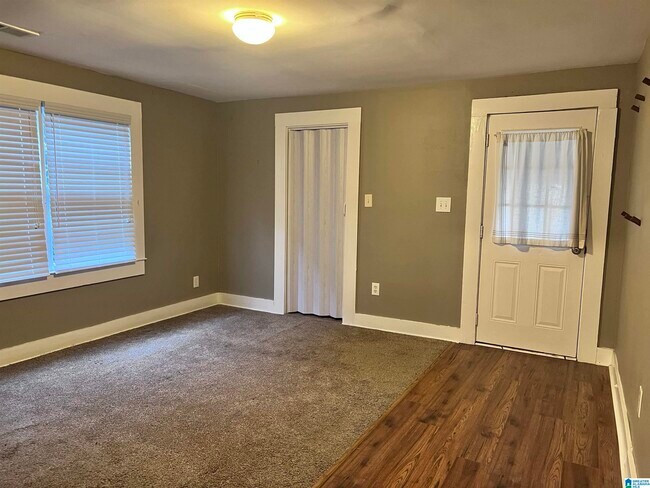 Building Photo - 622 34th St S