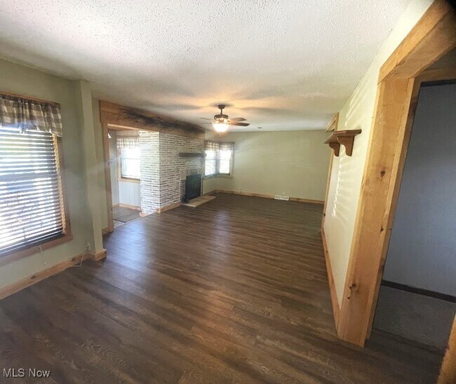 Building Photo - 1198 Bantam Ridge Rd