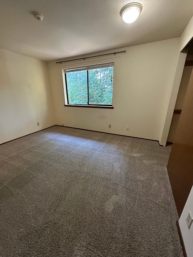 Foto del edificio - 5224 Pine Rd NE