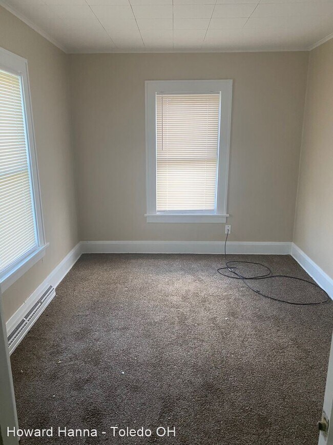 Building Photo - 4 br, 1 bath House - 1723 Stahlwood Ave.