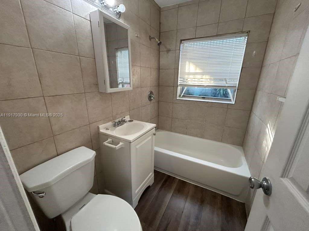 Foto del edificio - 2316 Madison St