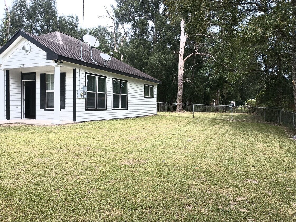 Foto principal - 2 bed / 2 bath home in Jefferson County. M...