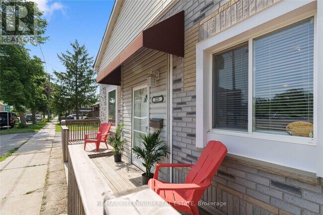 Photo du bâtiment - 225 Grand River Ave