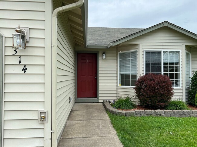 Building Photo - One level- Corner Lot Home only  blocks aw...