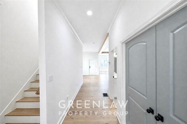 Foto del edificio - 830 Gaston St SW