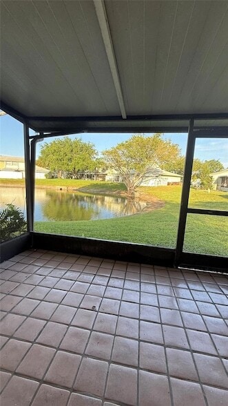 Foto del edificio - 873 Crystal Lake Dr