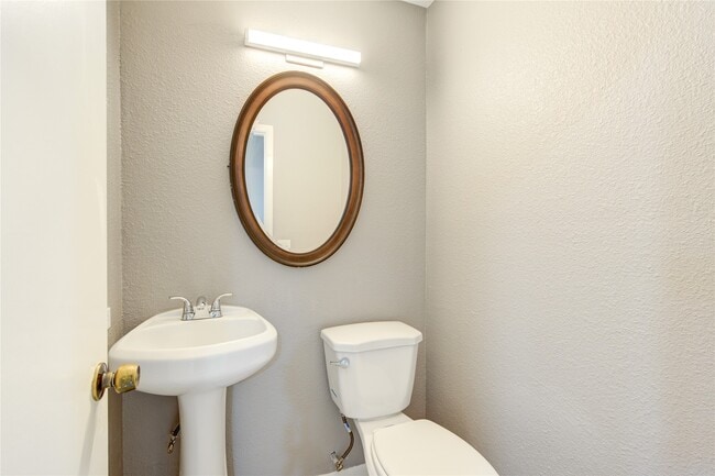 Foto del edificio - 2810 Grants Lake Blvd