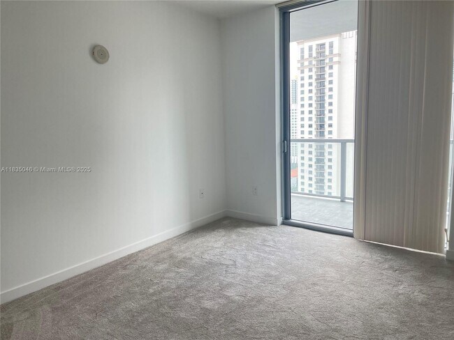 Foto del edificio - 1111 SW 1st Ave