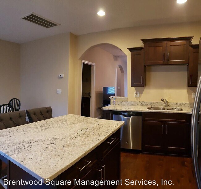 Building Photo - 2 br, 2.5 bath House - 513 Harpeth Park Dr