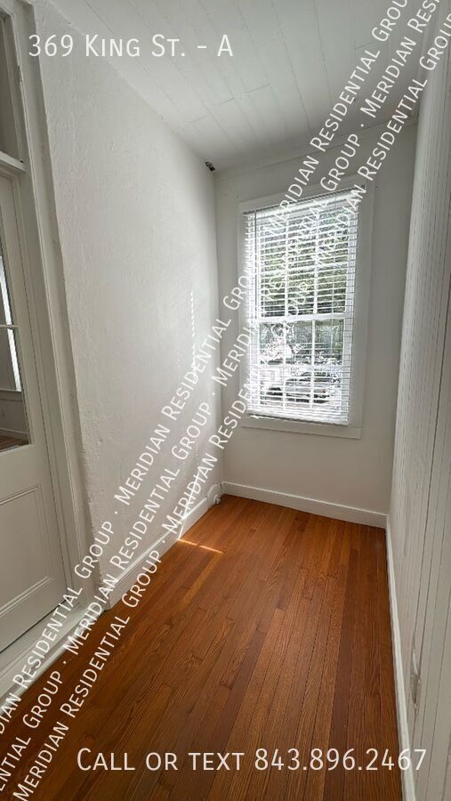 Foto del edificio - Large Studio w/study on King St.