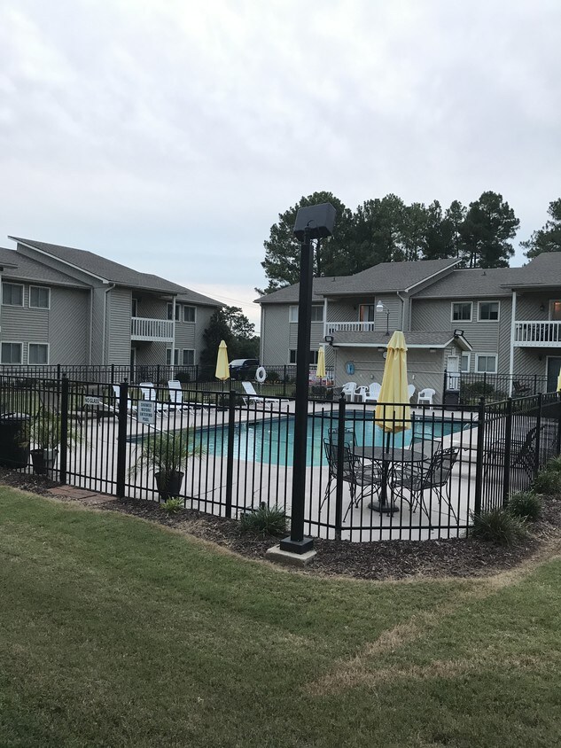 140 Lake Concord Rd NE, Concord, NC 28025 Condo for Rent in Concord