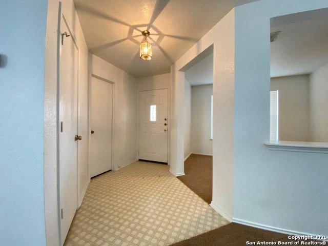 Building Photo - 10 Adobe Grove