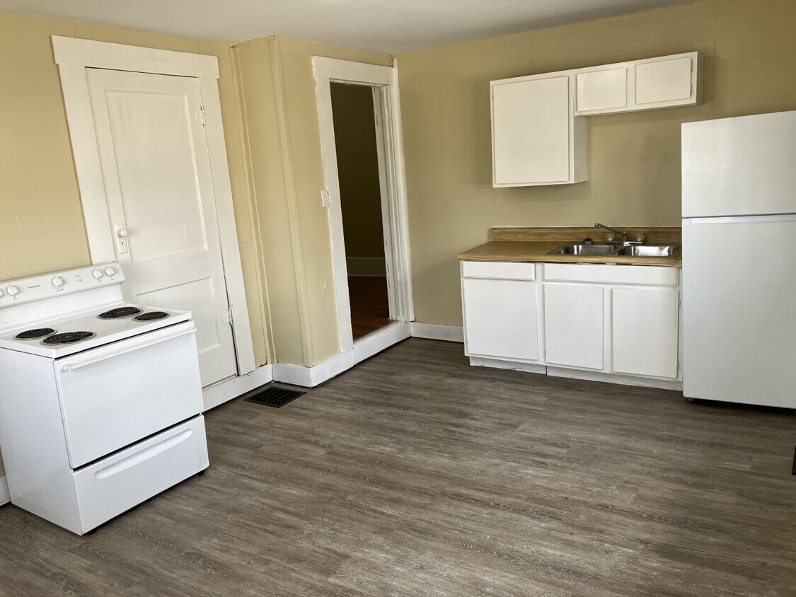 424 E Scott St Unit A, Vincennes, IN 47591 Apartments in Vincennes