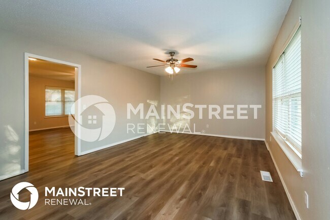Foto del edificio - 3800 Larkwood Dr