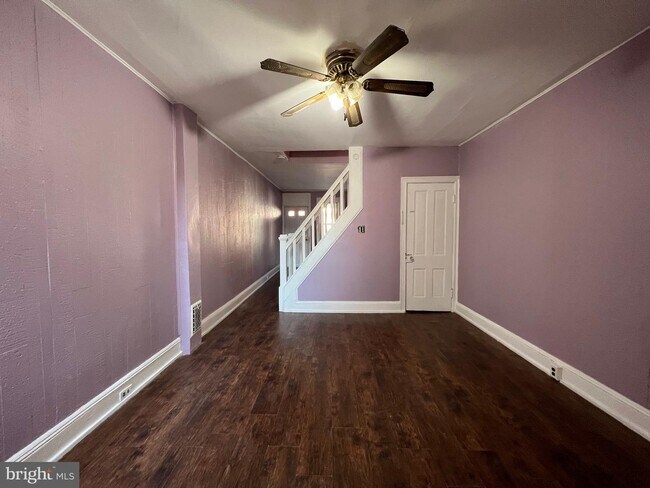 Building Photo - 645 Beatty St