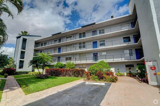 Building Photo - 14773 Cumberland Dr