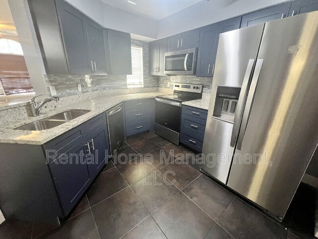 Building Photo - 772 Olympic Cir