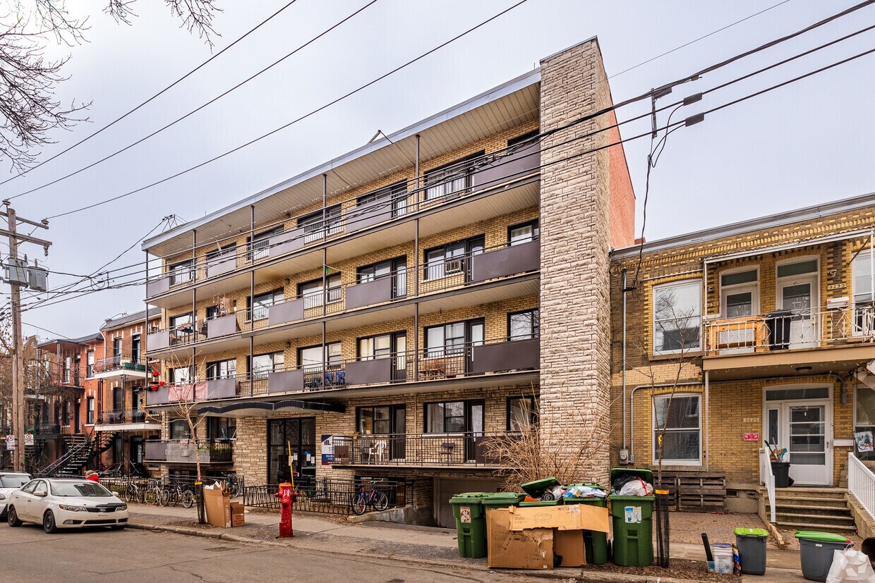 Primary Photo - 5220 Av 6E